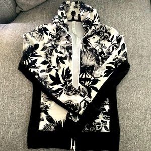 Lululemon Zip Up